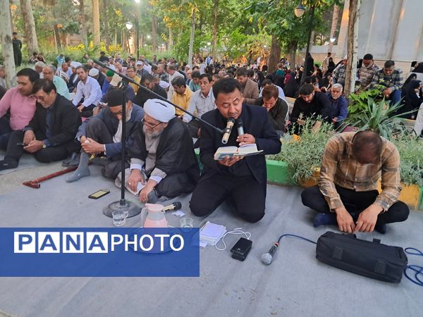 مراسم دعای عرفه درجوار شهدای گمنام پارک وحدت شهرستان آشخانه