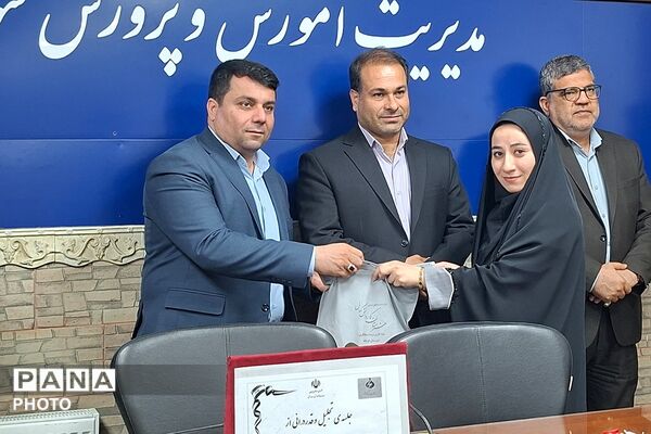 قدردانی از مربیان و مدیران منتخب طرح‌های آموزشی کودکستان‌های شهرستان قرچک