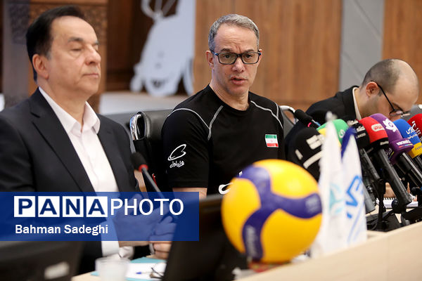 نشست خبری مربی تیم ملی والیبال