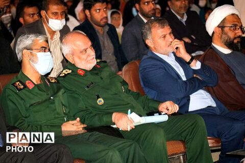  یادواره شهدای دانش‌آموز شجره طیبه میناب در شهر شمیل بندرعباس