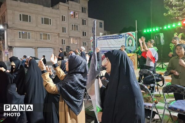 قاب تجمعات شبانه این بار در محله جاده نظامی 