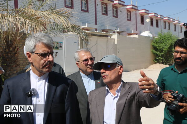 بازدید بقایی از مناطق جنگ‌زده لامرد