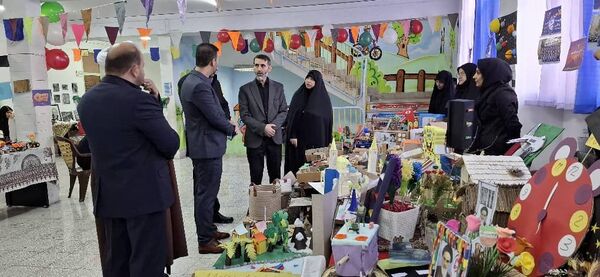 خلاقیت هنری و فرهنگی دبستان شهید فکوری در «هفته ماها»