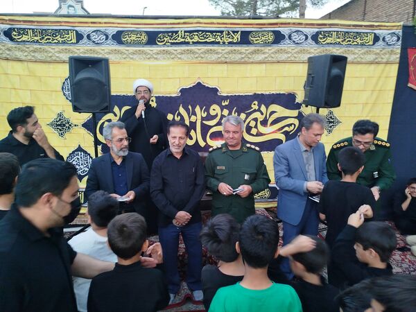 بازدید مسئولان بسیج کاشمر از هیئت دانش آموزی انصار المهدی (عج) رهروان شهدا و قاسم بن الحسن 