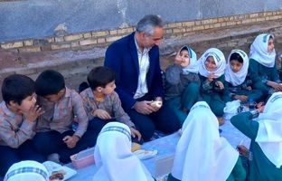 نمی‌توانستم درس فداکاری را فقط روی تخته بنویسم