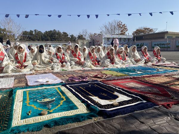 آسمان باخرز به امید رحمت؛ نماز باران با حضور دانش‌آموزان و مسئولان اقامه شد