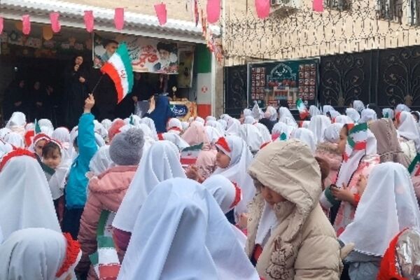 جشن دهه فجر و اعیاد شعبانیه در مدرسه عطر کوثر پردیس