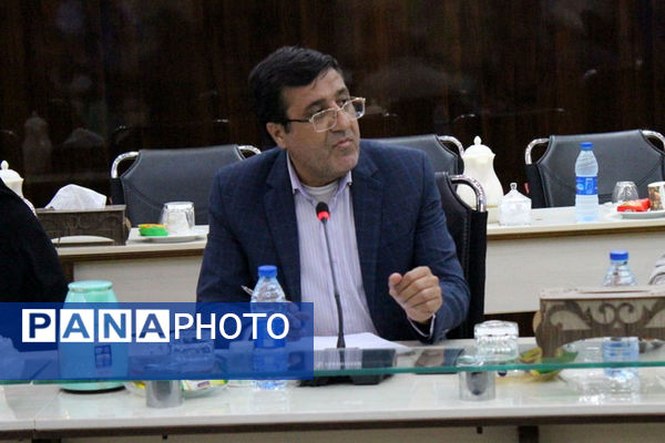 جلسه برنامه‌ریزی فعالیت‌های اوقات فراغت تابستان اداره‌کل آموزش و پرورش استان بوشهر