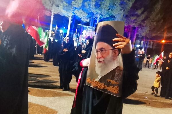 هم‌نوایی مردم رشتخوار در فراقِ رهبر شهید