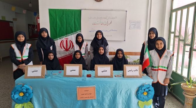  شورای دانش آموزی پرچمدار حل مسئله برای ایران مقتدر