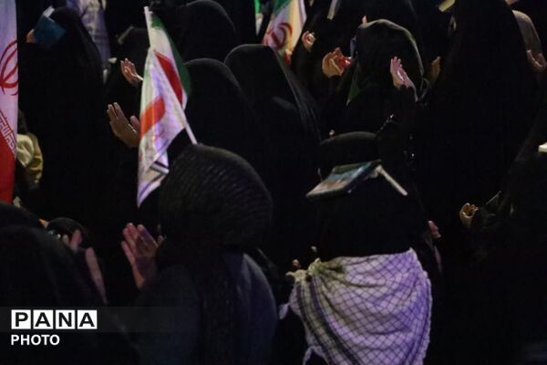 احیا در اولین شب قدر و هشتمین شب مراسم شهادت قائد امت آیت الله خامنه ای 