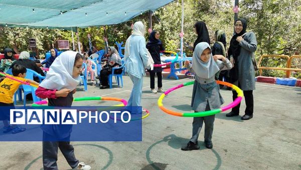 اردوی مادر دختری دانش‌آموزان ناحیه یک مشهد به‌مناسبت روز خانواده