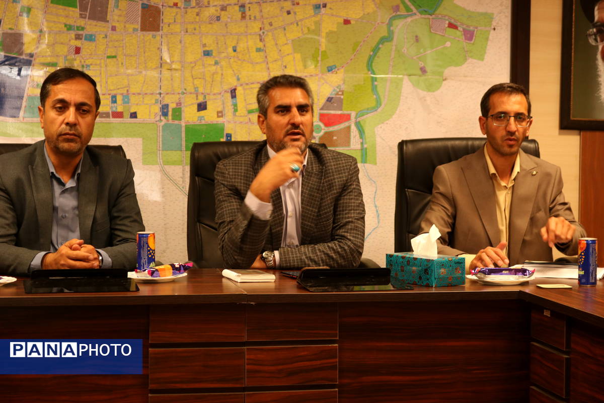 جلسه شورای دانش‌آموزی شهرستان بافت