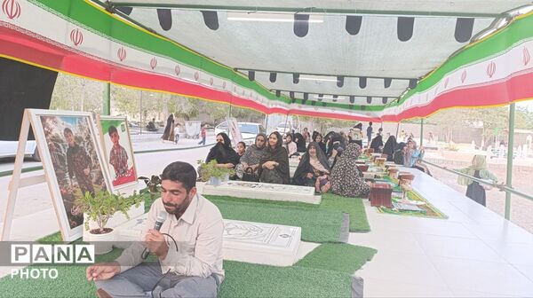 تجدید میثاق با منجی عالم در میدان شهدای میناب