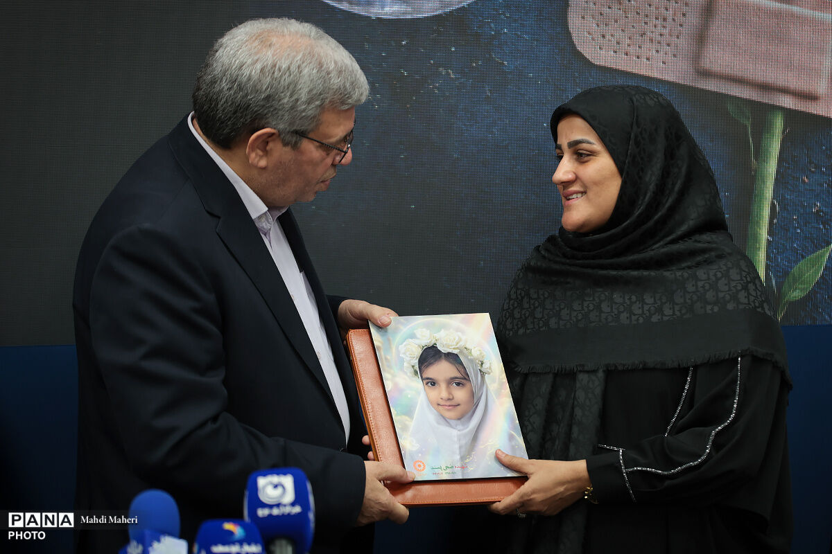 رئیس سازمان بهزیستی: در جنگ‌های پس از انقلاب، ذره‌ای از خاک کشور را از دست ندادیم / رشد ۴۱۰ درصدی کمک‌های مردمی در جنگ ۴۰ روزه