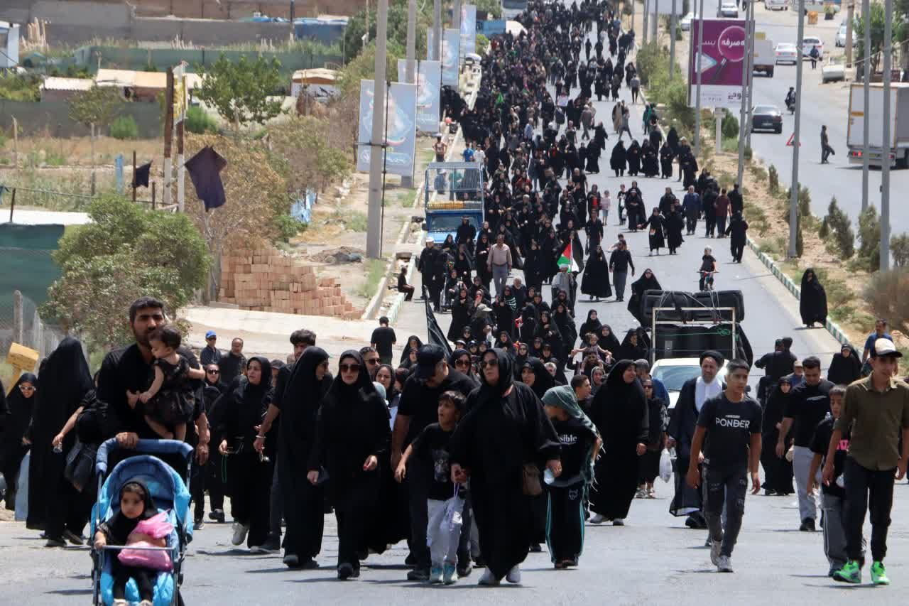 مراسم پیاده‌روی جاماندگان اربعین در محمدشهر کرج