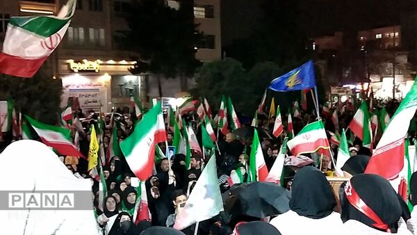  اجتماع پر شور مردم به همراه زنجیر زنی در بلوار فضل