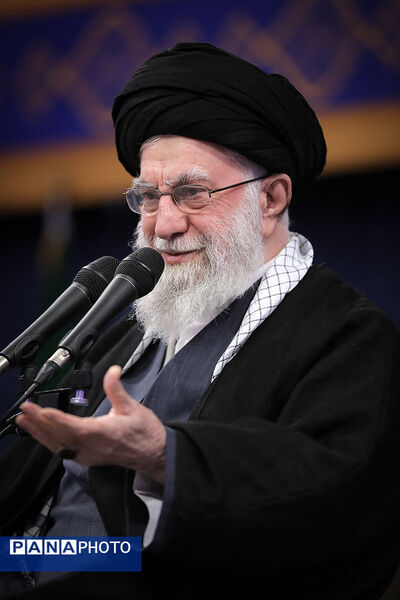 دیدار خانواده شهدای اقتدار با رهبر انقلاب در روز میلاد امیرالمومنین علیه‌السلام