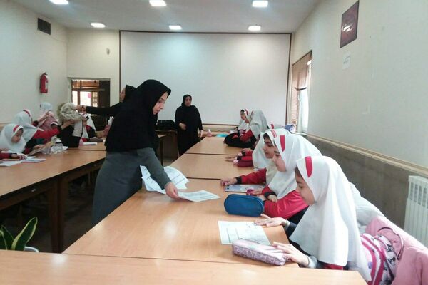 همزمان با دهه فجر، برگزاری برنامه‌های فرهنگی و کتابخوانی در کتابخانه پانزده خرداد پیشوا