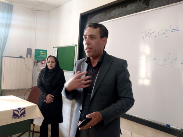 نواخته شدن زنگ مهر،زنگ خیرین و زنگ ایثار  در دبیرستان حسین ملایی