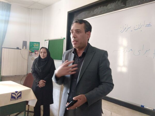نواخته شدن زنگ مهر،زنگ خیرین و زنگ ایثار  در دبیرستان حسین ملایی