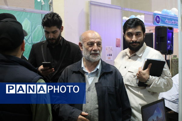  حال هوای غرفه وزارت آموزش و پرورش در سی و دومین نمایشگاه بین‌المللی قرآن کریم 