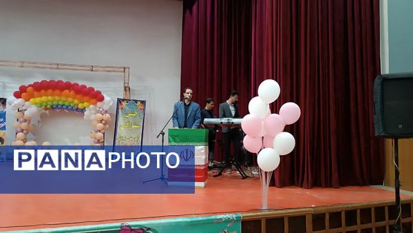 برگزاری جشن ستارگان دبیرستان دخترانه هیات امنایی نیایش