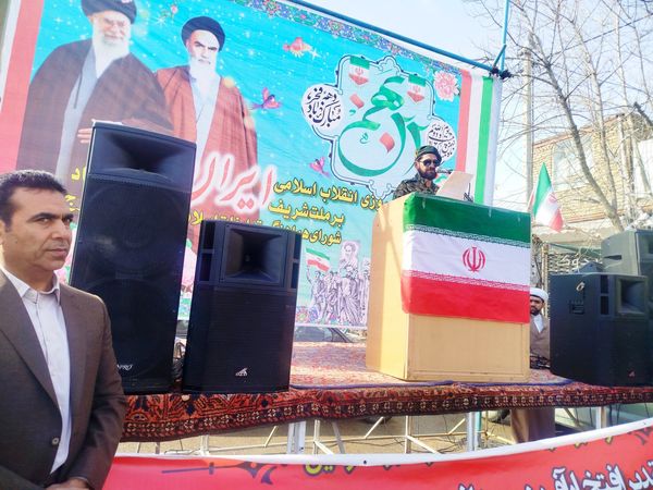 پاسخ حماسی مردم انقلابی فاروج به استکبار جهانی با حضور در راهپیمایی ۲۲بهمن 