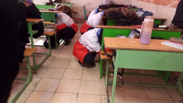 برگزاری مانور زلزله در دبیرستان سردار شهید قاسم سلیمانی 