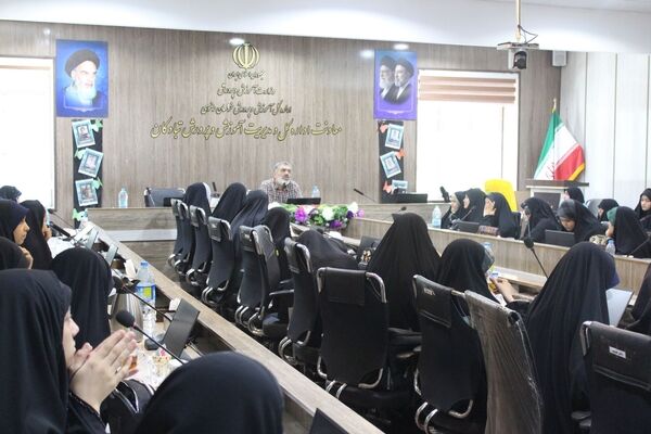 برگزاری دوره آموزشی «یاوران ولایت» دانش‌آموزی در تبادکان