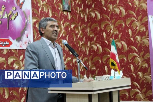 آیین تجلیل از پیشکسوتان فرهنگی ملکان 