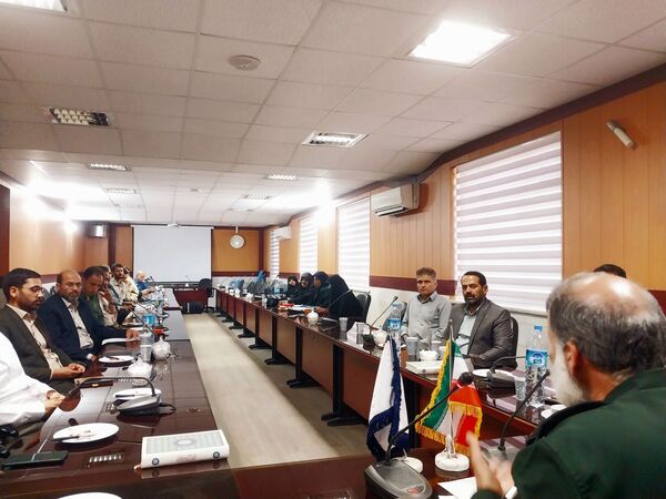 جلسه اعضای شورا و مدیران کانون‌های بسیج فرهنگیان قطب شهیدمدرس