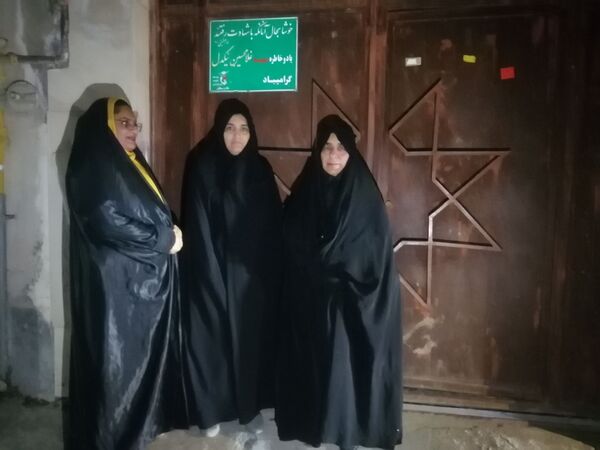 دیدار گروه جهادی شهید صمدی با خانواده شهید نیکدل