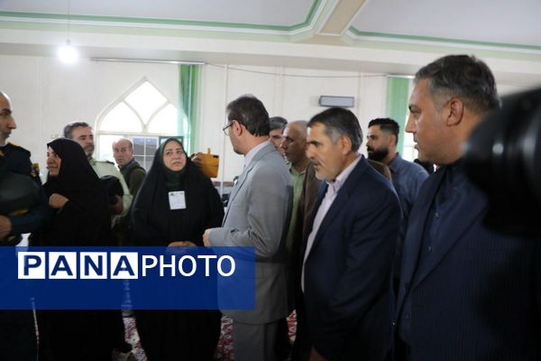 انتخابات؛ جلوه بسیار زیبا و جذاب از مشارکت مردمی