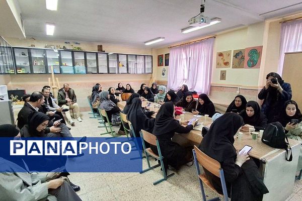 کارگاه تبیین و واکاوی ضروریات سفر یادگیری در بهارستان‌دو