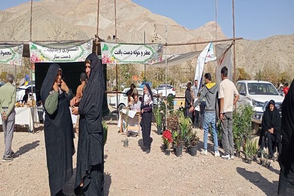 آغاز مراسم روز شهر بار با افتتاح نمایشگاه محصولات محلی و صنایع دستی