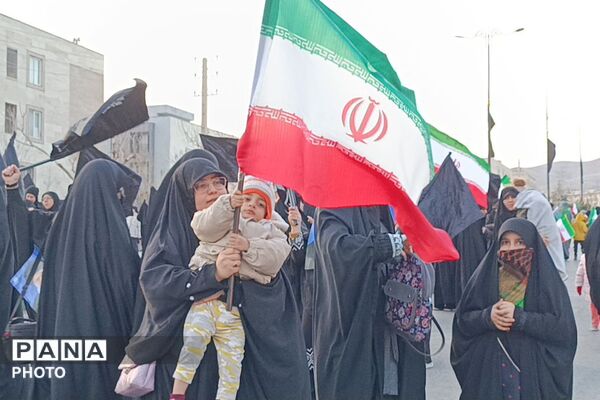 اجتماع مردم شهرستان پردیس برای بیعت با ولی امر مسلمین 