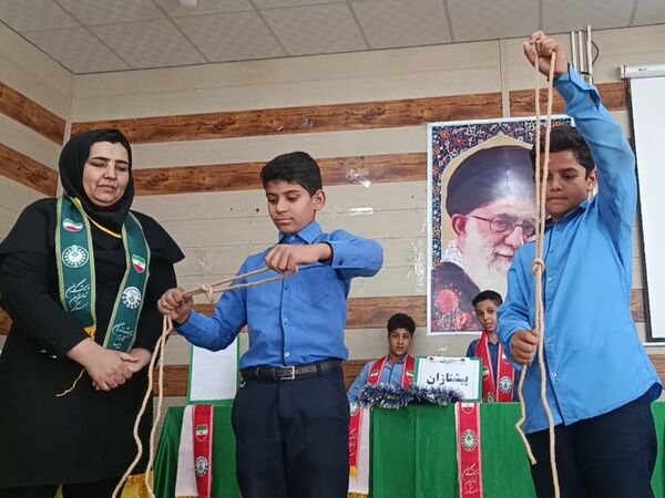 کارگاه معرفی سازمان دانش‌آموزی حاجی‌آباد