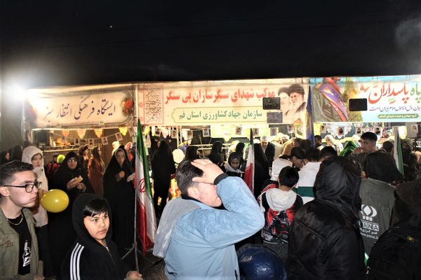 شور و عشق زائران جشن نیمه شعبان در قم