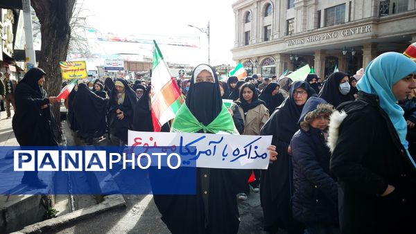 راهپیمایی 22 بهمن در مه ولات 