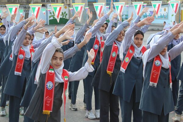 کارناوال شادی و همبستگی ملی در دهه فجر و پیروزی انقلاب اسلامی
