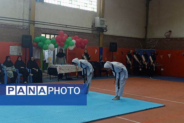 اختتامیه طرح میدان پویا در هنرستان هاجر نصیر‌آباد 