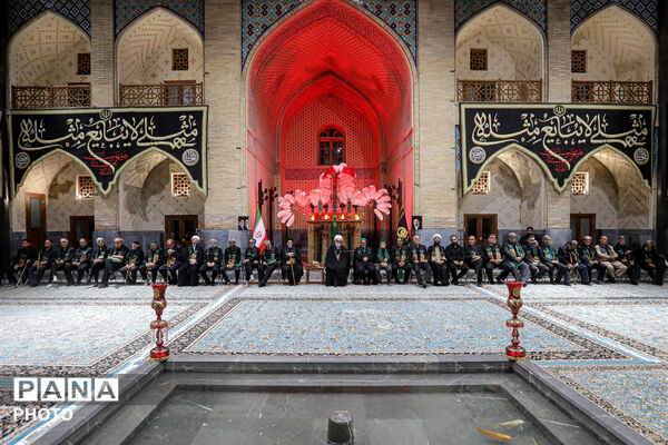همایش پیرغلامان اهل بیت علیهم‌السلام در حرم مطهر رضوی