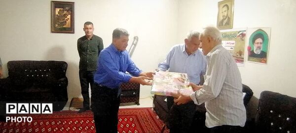 یادواره خانگی شهدا در روستای گرجی محله