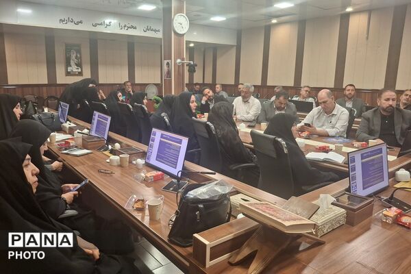 کارگاه توانمندسازی مدیران مقطع متوسطه اول در شهر ری