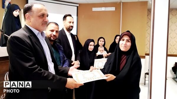 آیین تجلیل از منتخبین کشوری، استانی و منطقه ای طرح و برنامه های حوزه  آموزش  کلات