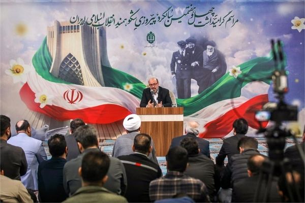 انقلاب اسلامی یک «نه» به نظام سلطه بود