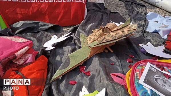 گرامیداشت شهدای مدرسه میناب در گرگان