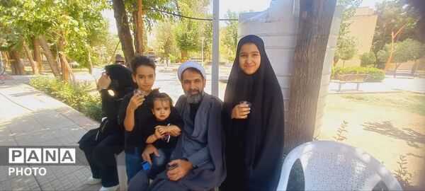 پذیرایی موکب قمر بنی هاشم در ظهر روز تاسوعا