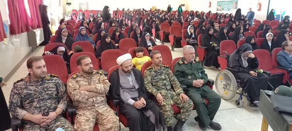 مراسم تکریم و نکوداشت مادران، همسران و فرزندان شهدا در شهرستان فلاورجان